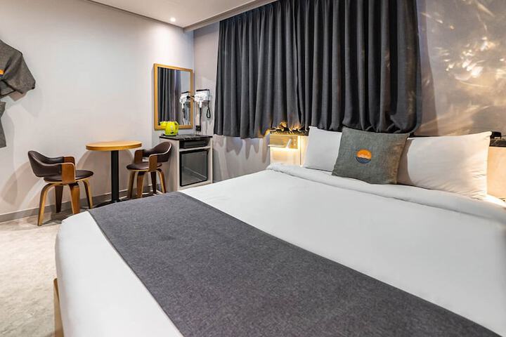 Room 53 of 139