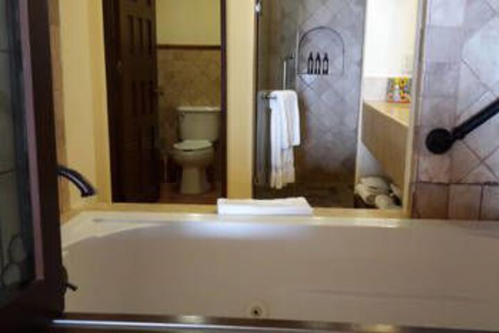 Room 3 of 11