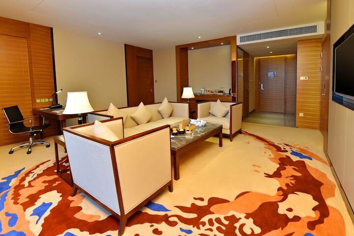 Room 7 of 44