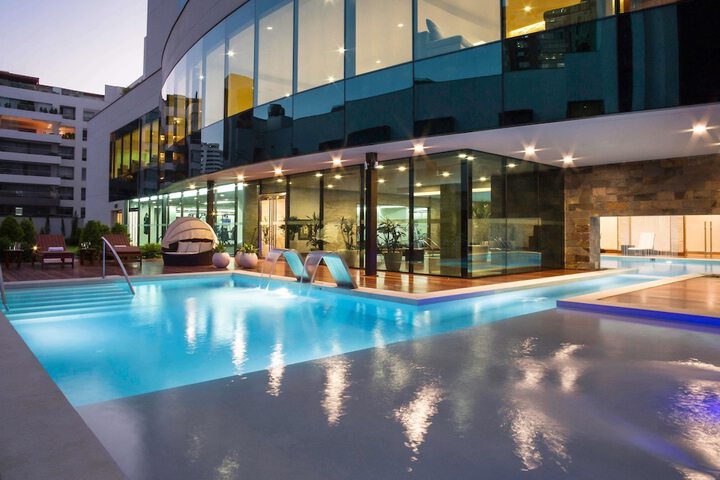 Pool 95 of 140