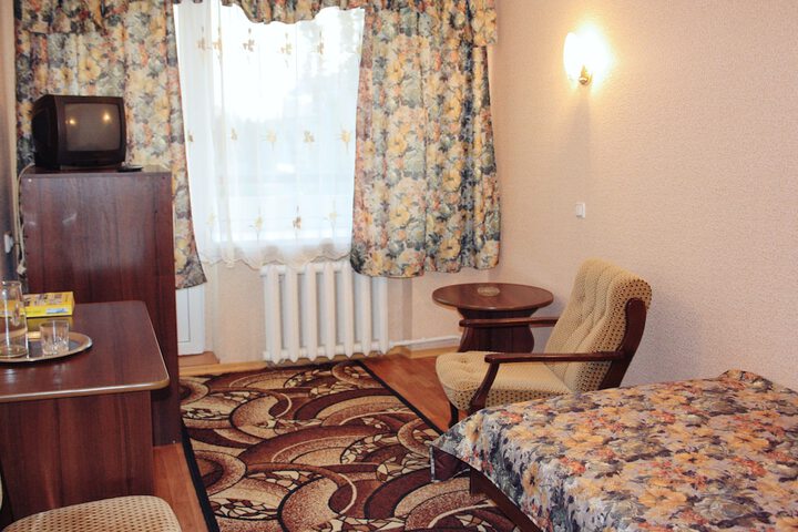 Room 13 of 23