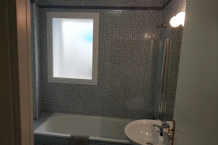 Room 7 of 10