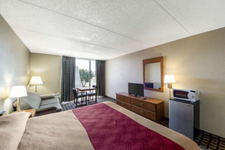 Room 11 of 22