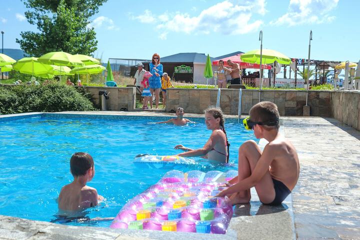 Pool 22 of 47