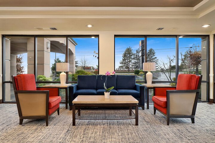 Guest Lobby