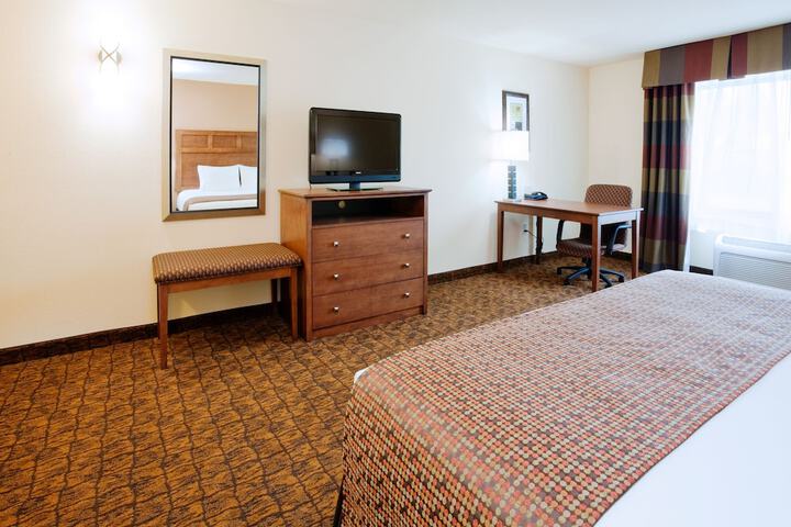Room 10 of 30