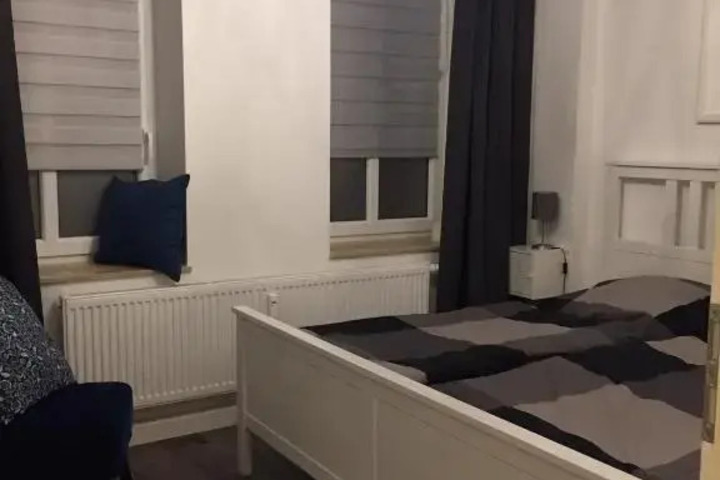 Room 4 of 11