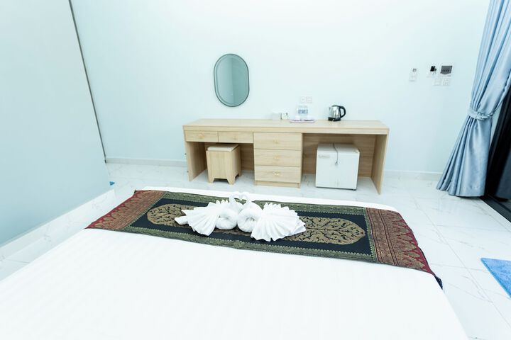 Room 7 of 48