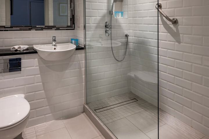 Clean Restrooms