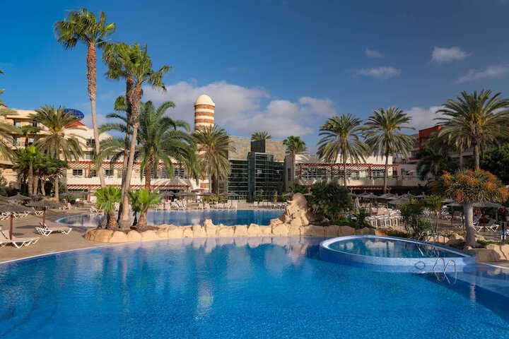 Pool Hotel