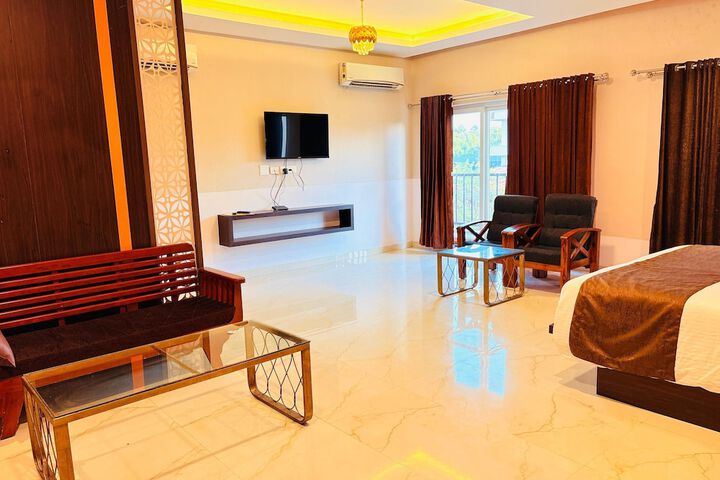 Room 38 of 38