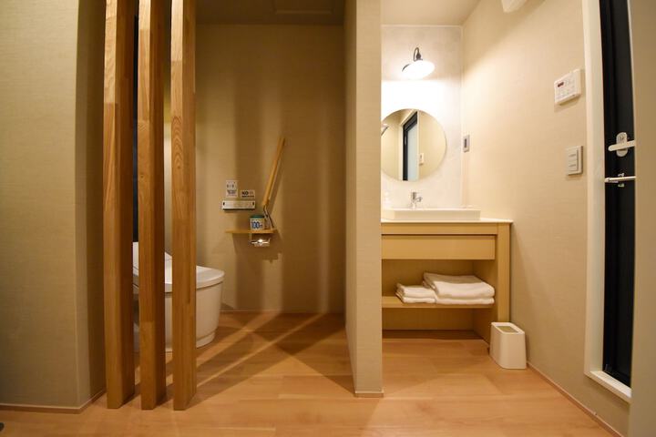 Room 37 of 52