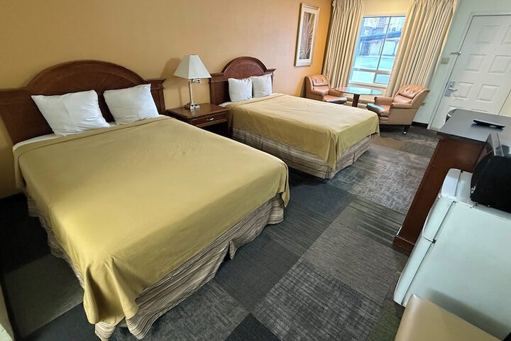 Room 6 of 27