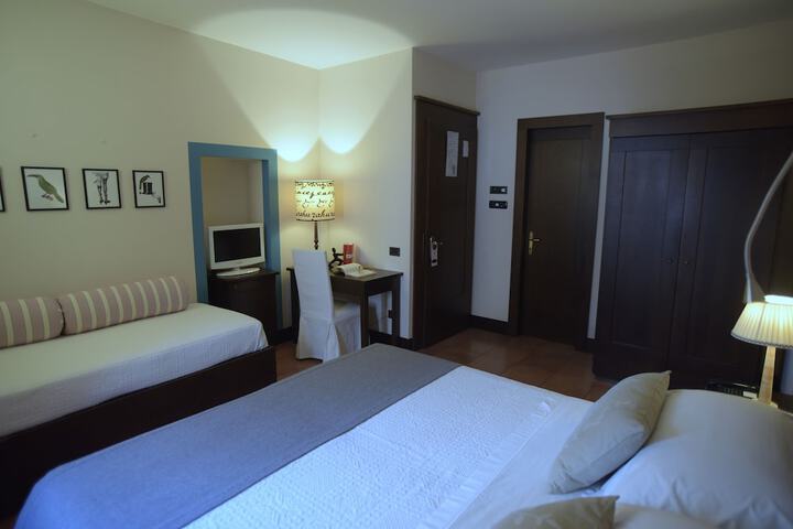 Room 5 of 73
