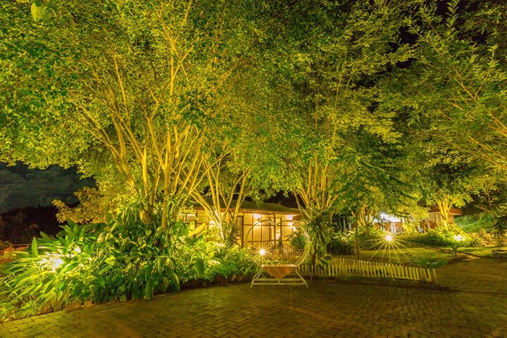 Property Grounds 27 of 33