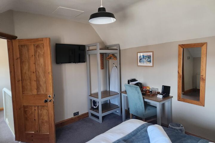 Room 20 of 33