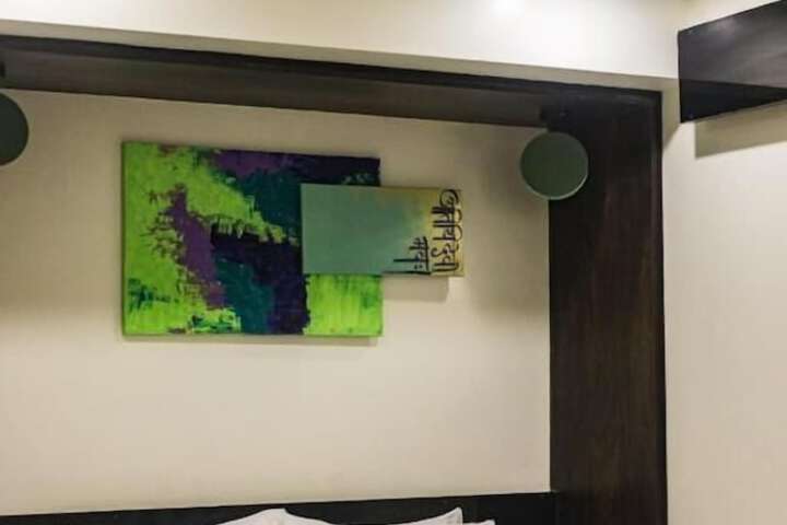 Room 12 of 44