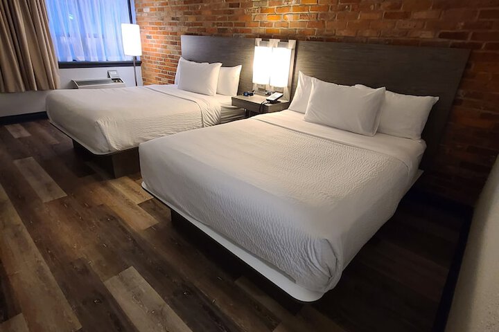 2 Queen Beds Deluxe Room (9 of 18)