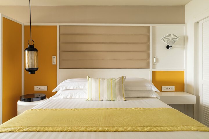 Room 37 of 147