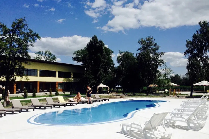 Pool 9 of 12