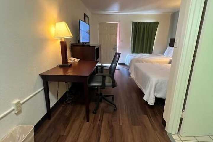 Room 14 of 23