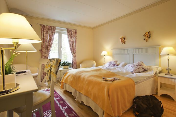 Room 7 of 36