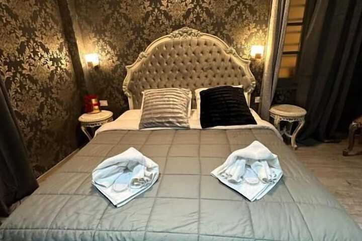 Room 20 of 120