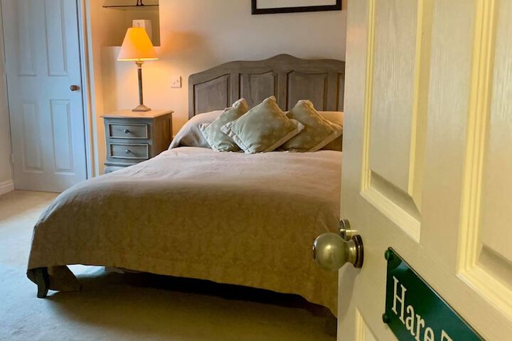 Room 8 of 28