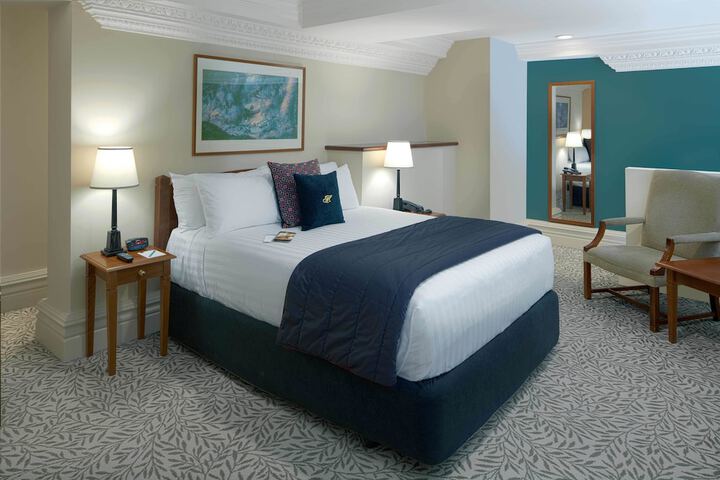 Room 5 of 25