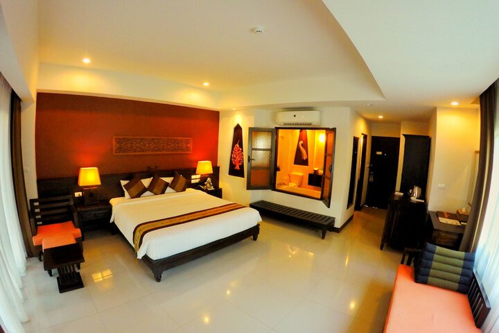 Room 15 of 65