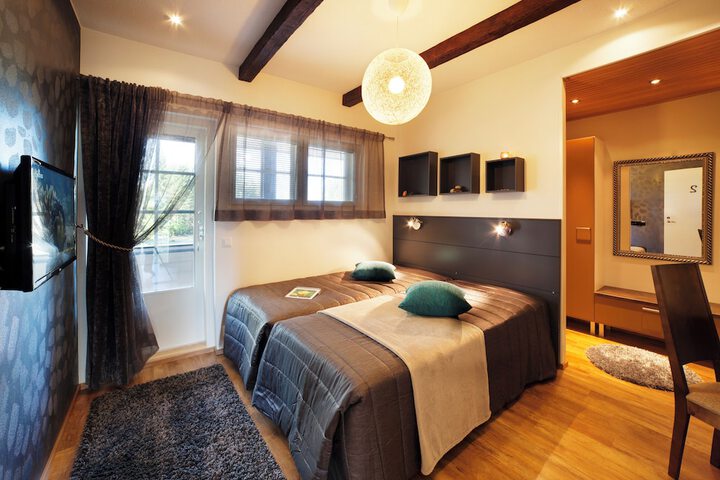 Room 19 of 68