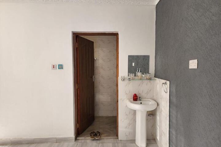 Room 6 of 23
