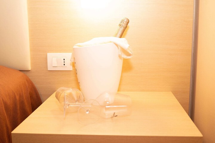 Room 7 of 26