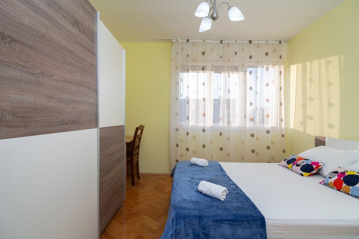 Room 3 of 19