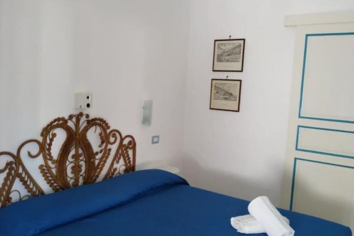 Room 15 of 43