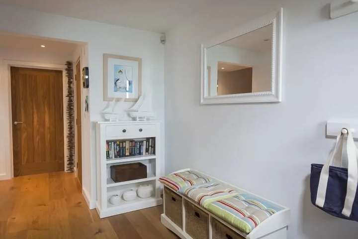Room 4 of 21