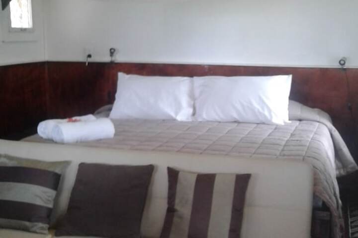 Room 2 of 31