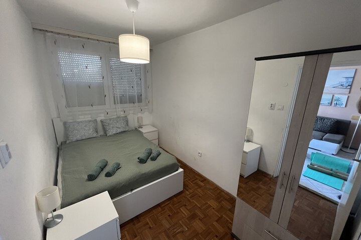 Room 4 of 60