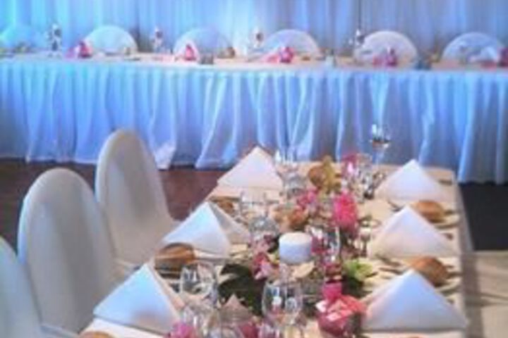 Ballroom/Hall 4 of 32