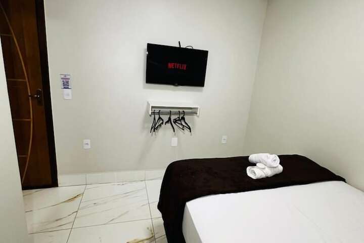 Room 50 of 80