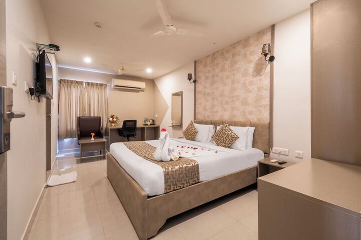 Room 5 of 24