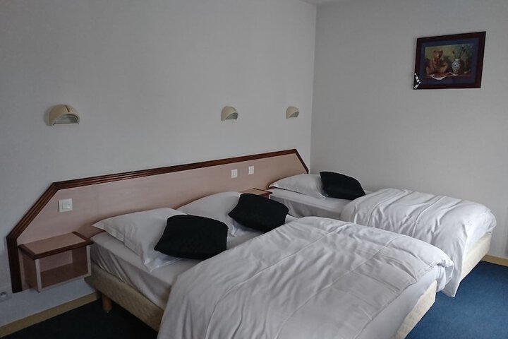 Room 8 of 71
