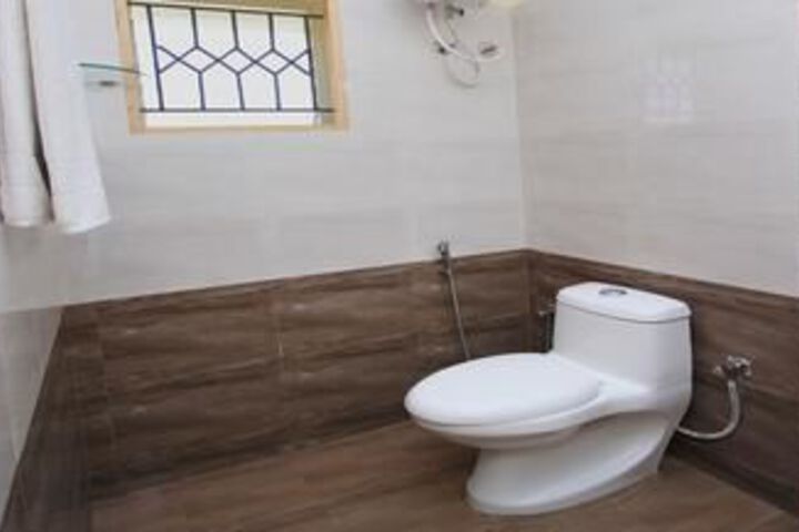 Room 2 of 18