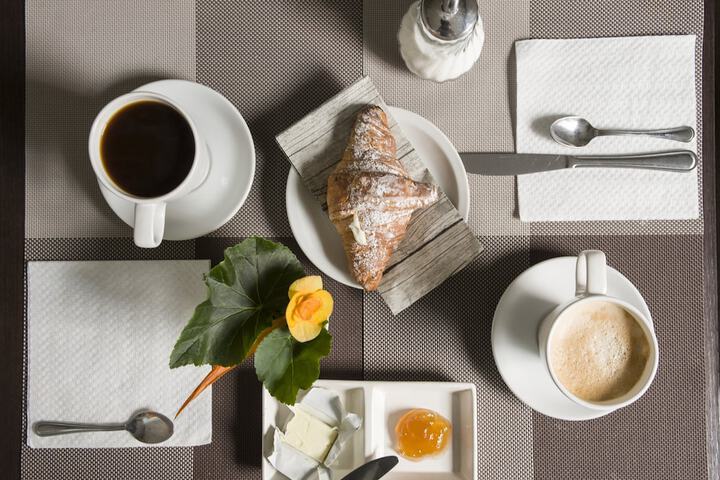 Breakfast/Coffee Service 17 of 22