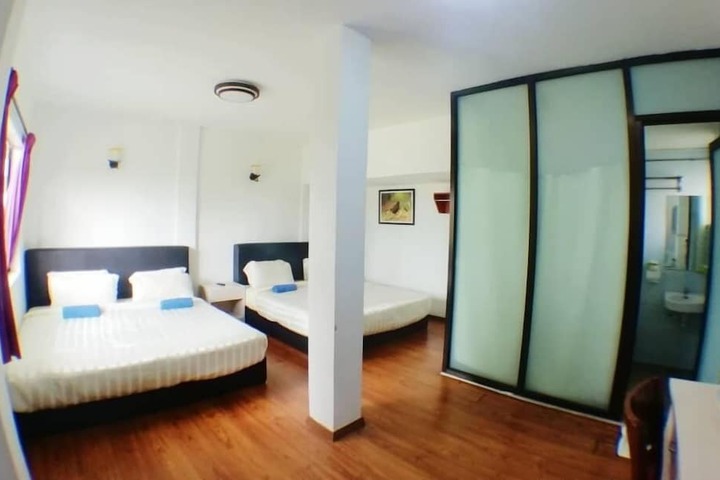 Room 8 of 26