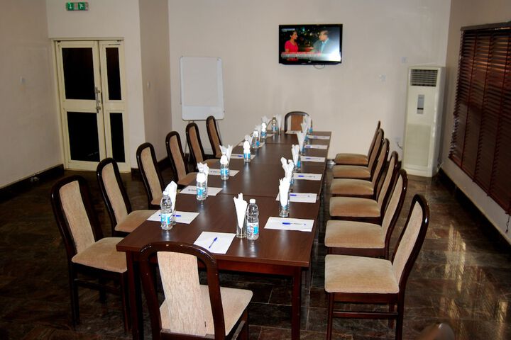 Dining 44 of 57
