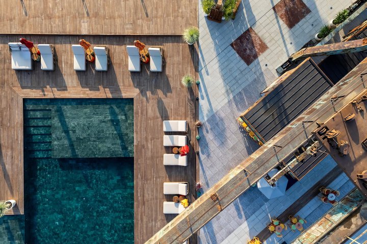 Pool 64 of 89