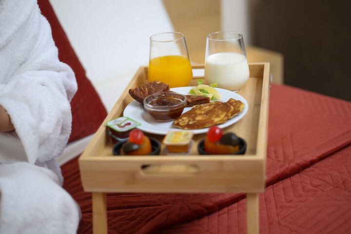 Breakfast/Coffee Service 34 of 43