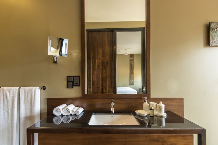 Room 15 of 37