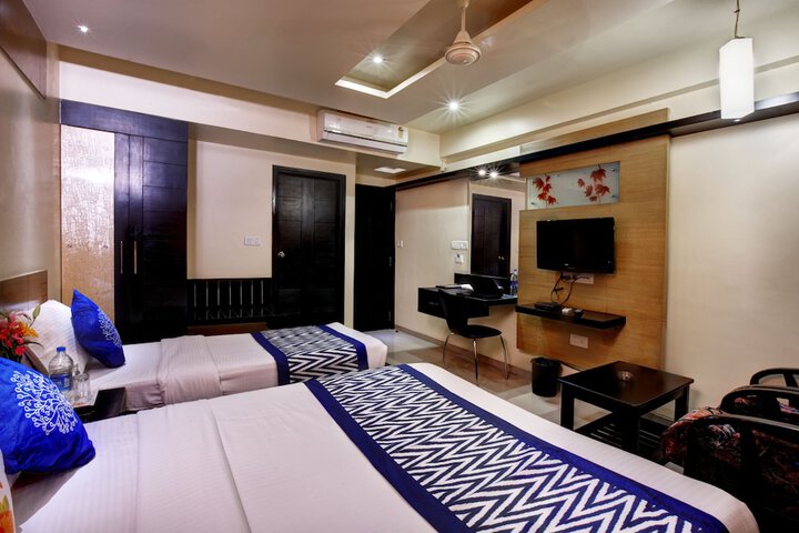Room 13 of 28